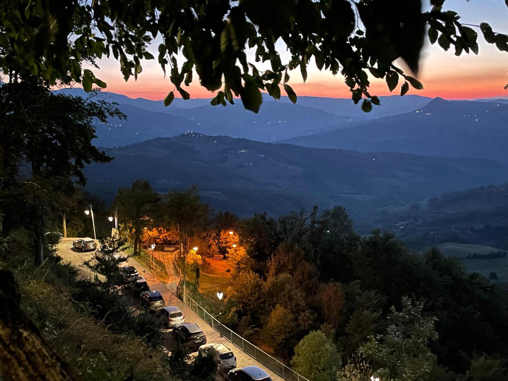 Novecento Luxury&Spa Residence 4 Stelle Montese Exterior foto